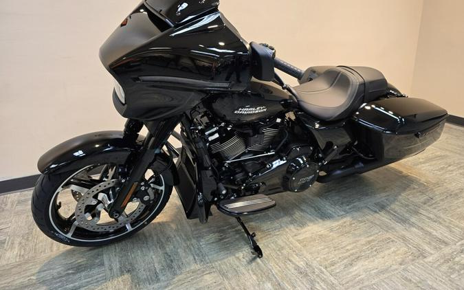 2026 Harley-Davidson® Street Glide® Vivid Black Black Trim FLHX