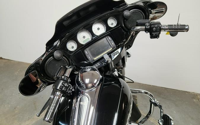 2015 Harley-Davidson® Street Glide Special - FP8578