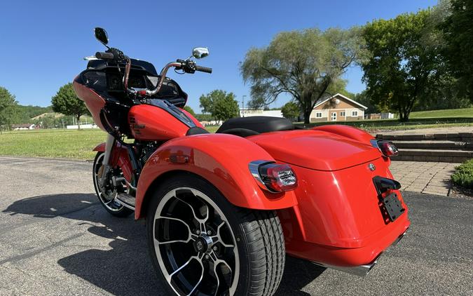 2026 Harley-Davidson® Road Glide 3 Blood Orange