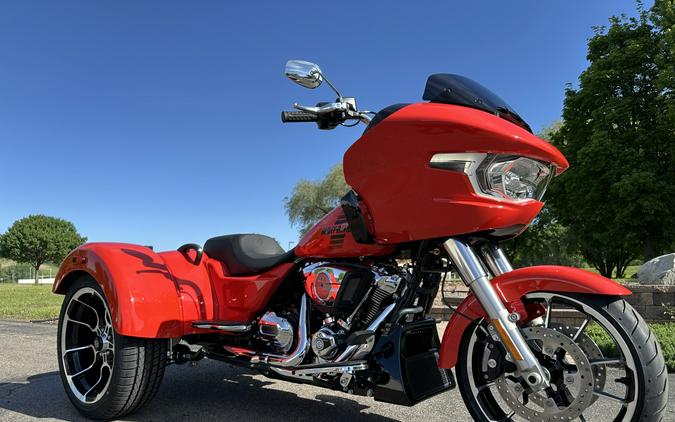 2026 Harley-Davidson® Road Glide 3 Blood Orange