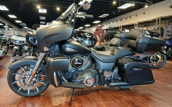2020 Indian Roadmaster Dark Horse Thunder Black Smoke