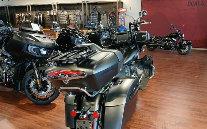 2020 Indian Roadmaster Dark Horse Thunder Black Smoke