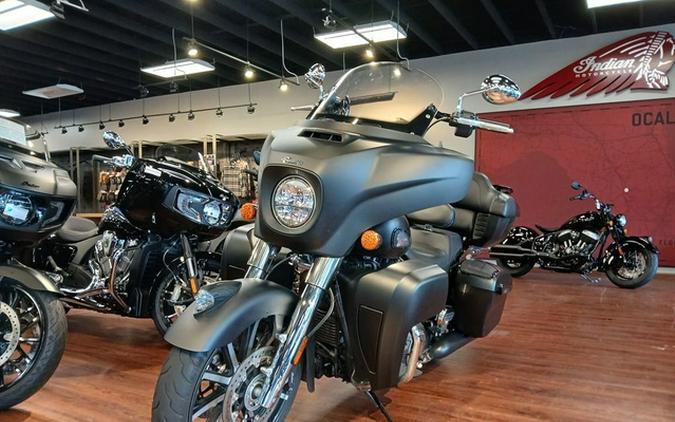 2020 Indian Roadmaster Dark Horse Thunder Black Smoke