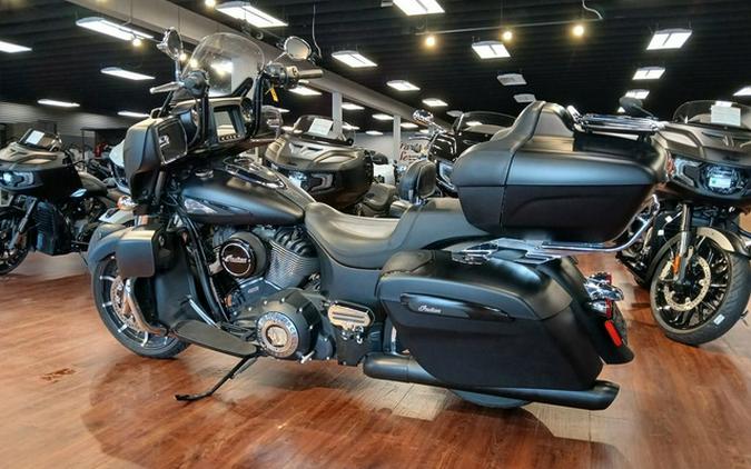 2020 Indian Roadmaster Dark Horse Thunder Black Smoke