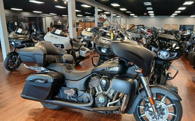 2020 Indian Roadmaster Dark Horse Thunder Black Smoke
