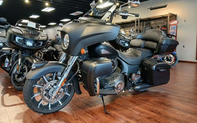 2020 Indian Roadmaster Dark Horse Thunder Black Smoke