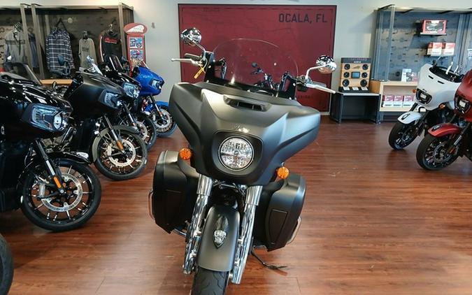 2020 Indian Roadmaster Dark Horse Thunder Black Smoke