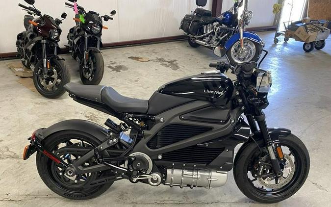 2021 LiveWire One Review [27 Fast Facts – Electric Motorcycle]