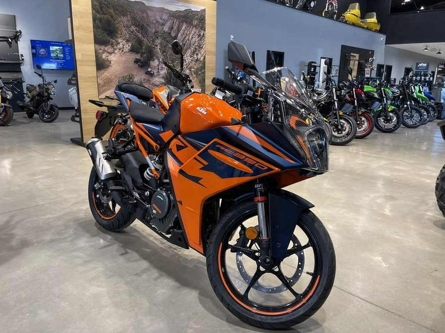 2023 KTM RC 390