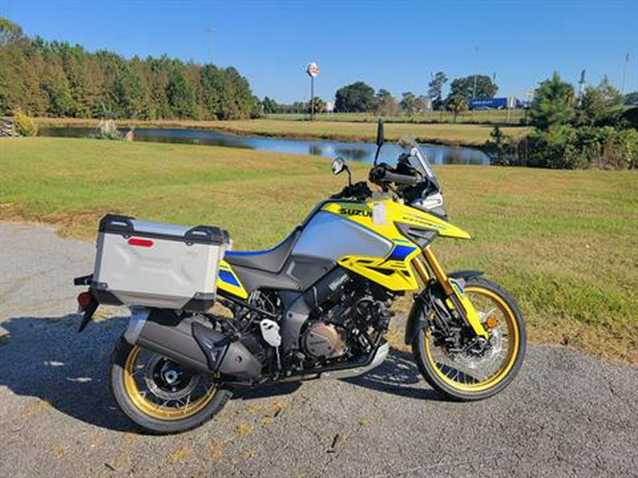 2023 Suzuki V-Strom 1050DE Adventure