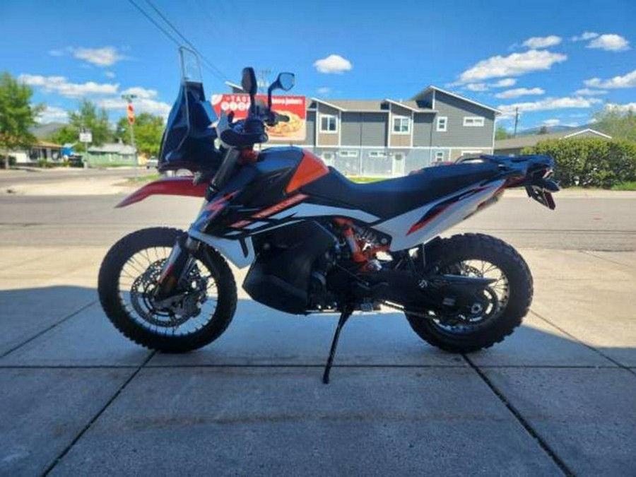 2022 KTM ADVENTURE 890 R