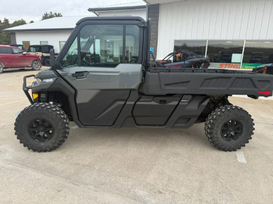 2023 Can-Am Defender PRO Limited