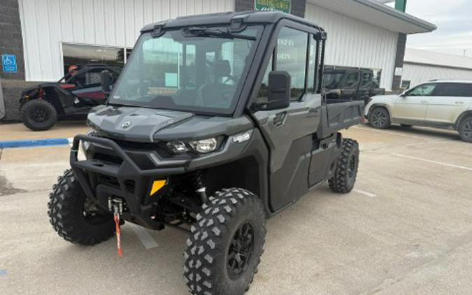 2023 Can-Am Defender PRO Limited