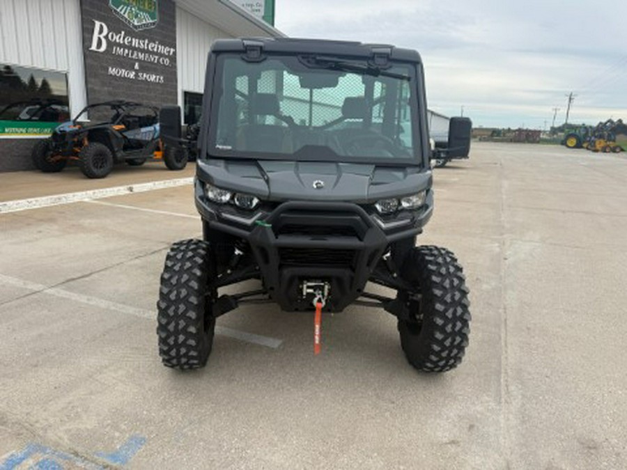 2023 Can-Am Defender PRO Limited