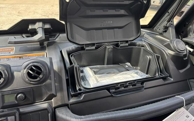 2027 Can-Am® Defender MAX DPS HD7