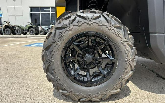 2027 Can-Am® Defender MAX DPS HD7