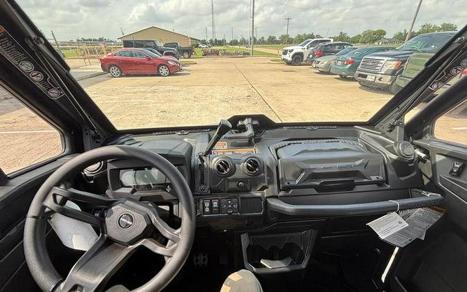 2027 Can-Am® Defender MAX DPS HD7