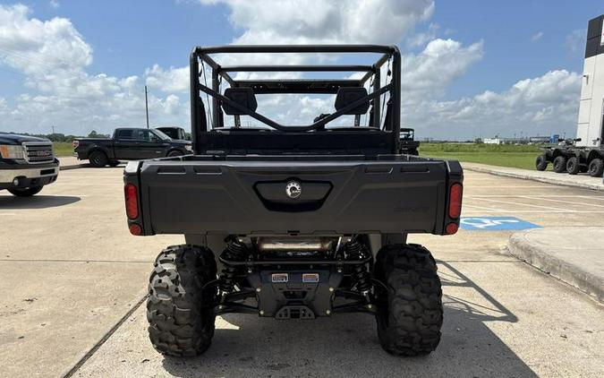 2027 Can-Am® Defender MAX DPS HD7