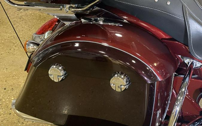 2021 Indian Roadmaster Base Maroon MetallicCrimson Metallic