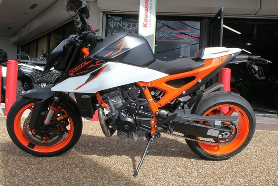 2026 KTM 990 Duke R
