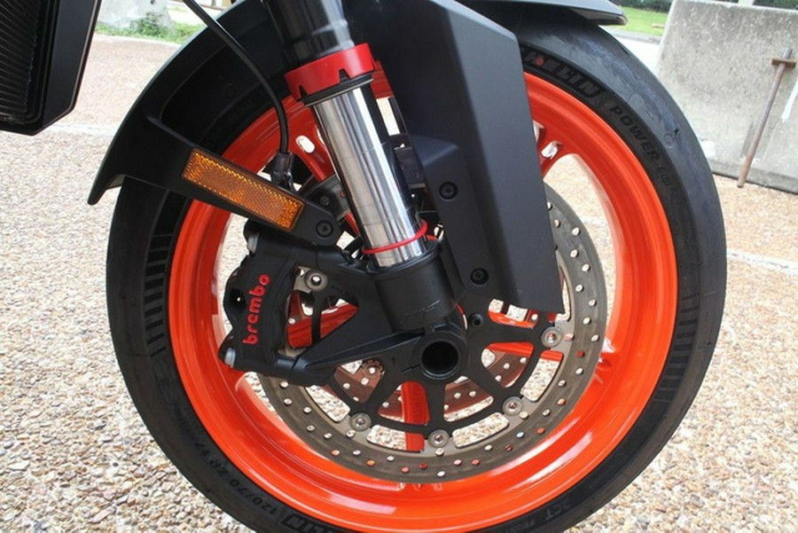 2026 KTM 990 Duke R
