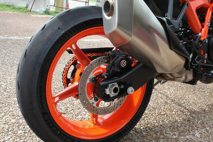 2026 KTM 990 Duke R