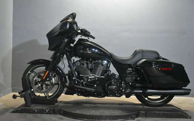 Used 2025 Harley-Davidson Street Glide FLHX