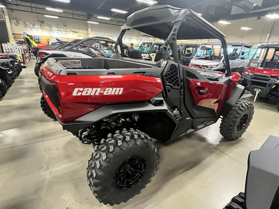 2024 Can-Am™ Commander XT 700