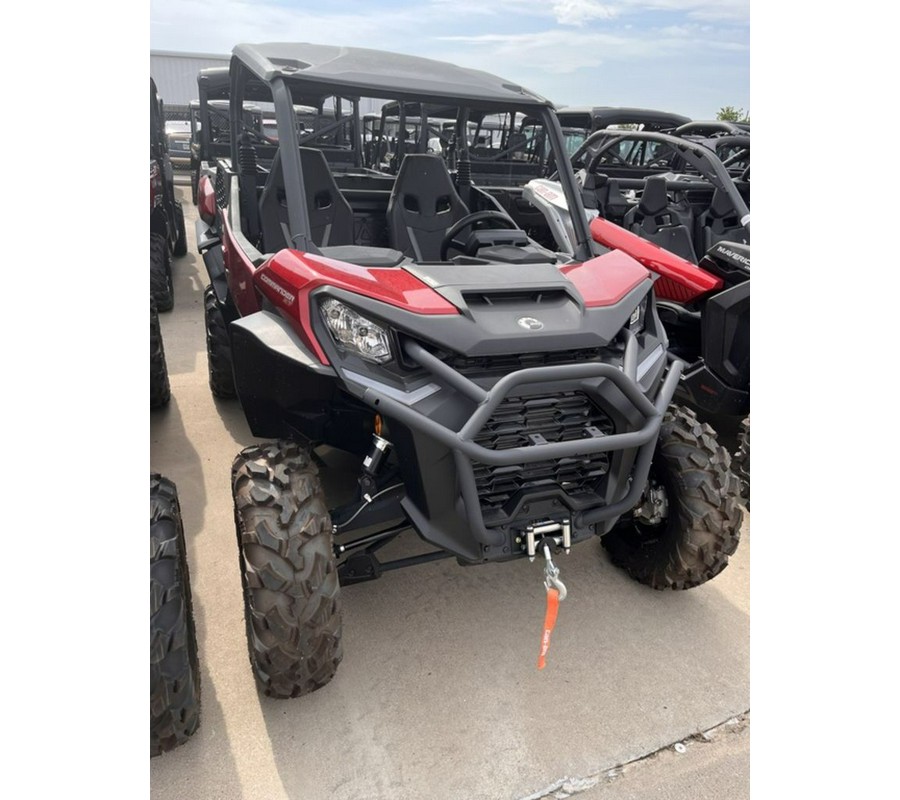 2024 Can-Am™ Commander XT 700