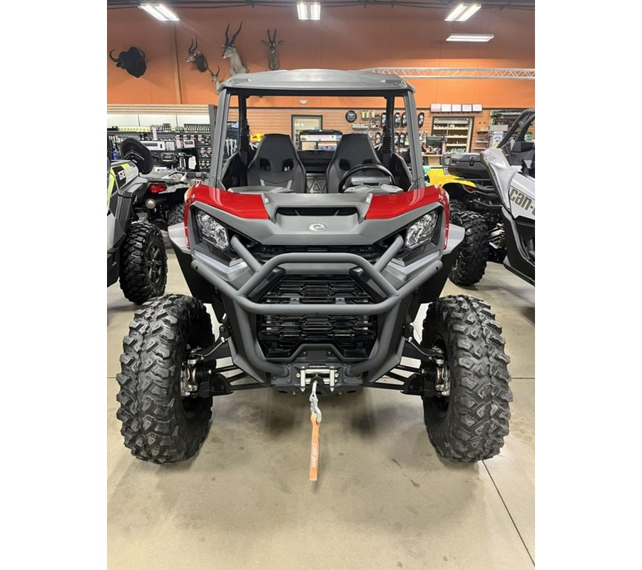 2024 Can-Am™ Commander XT 700