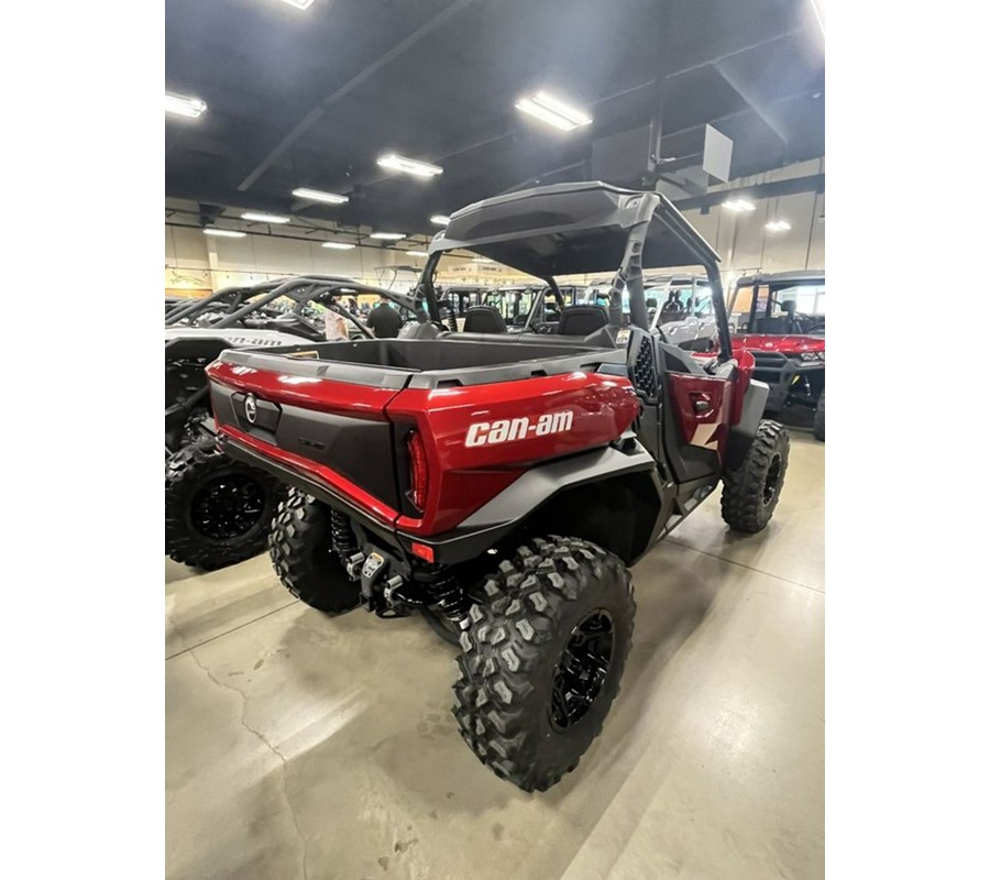 2024 Can-Am™ Commander XT 700