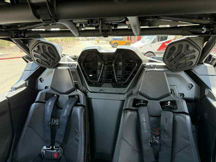 2026 Can-Am® Maverick R MAX X rc