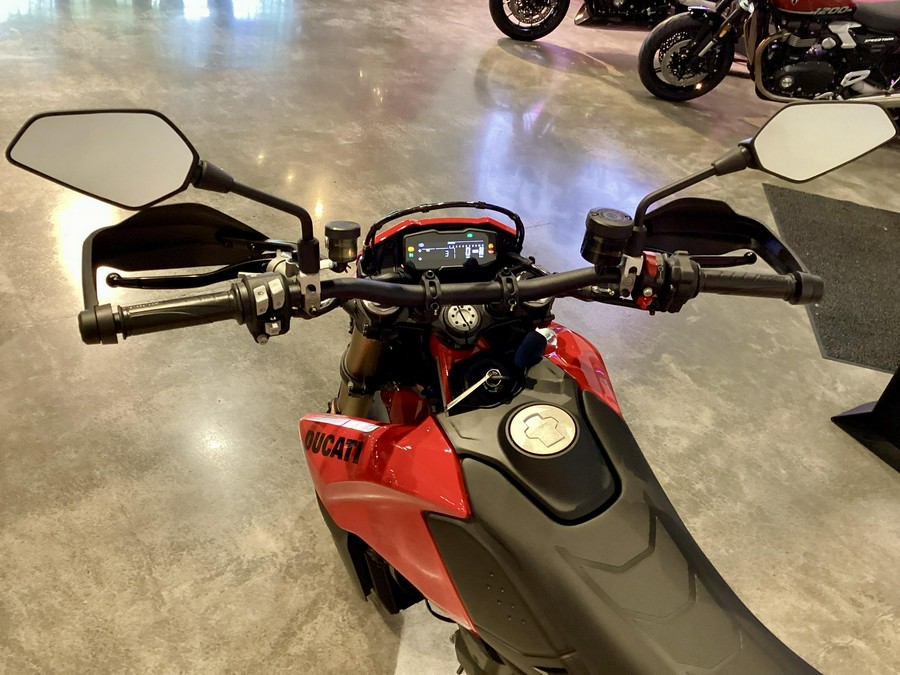 2025 Ducati Hypermotard 698
