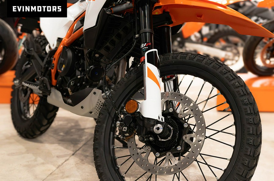 2025 KTM Adventure 390 R