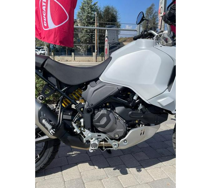 2025 Ducati DesertX