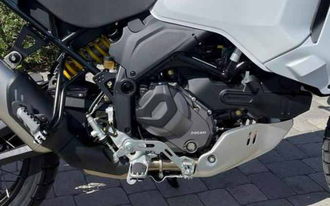 2025 Ducati DesertX