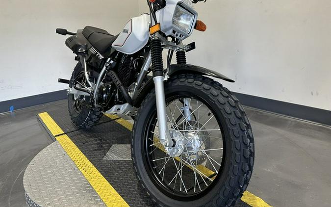 2027 Yamaha TW200