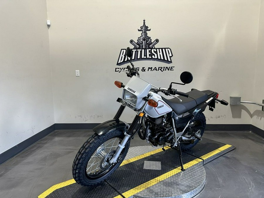 2027 Yamaha TW200