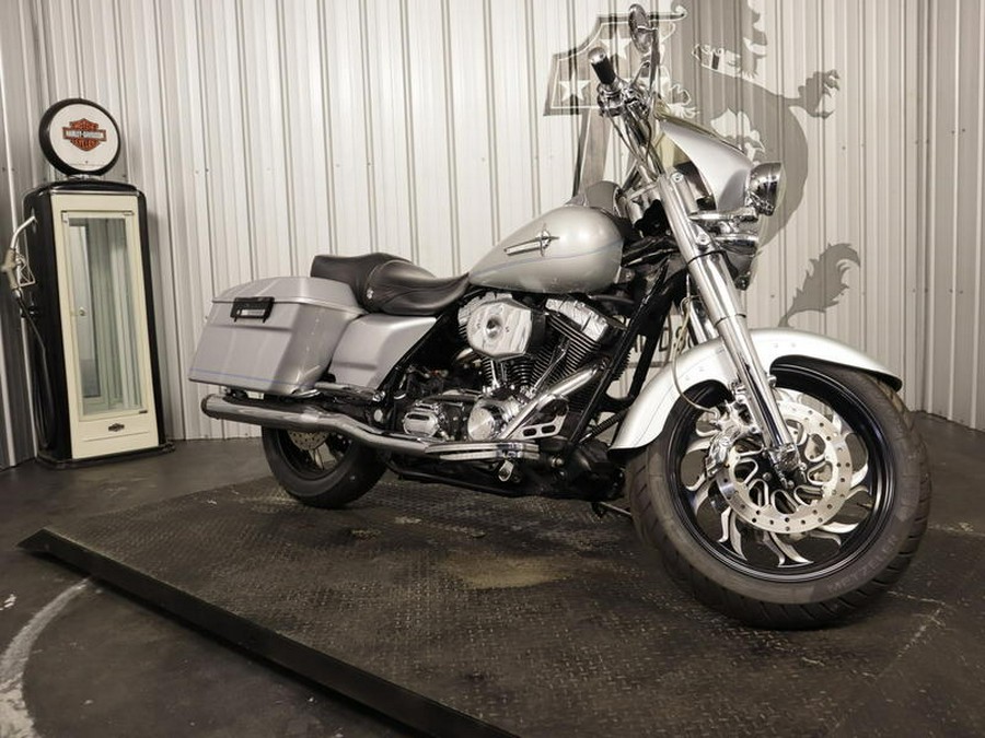 2005 Harley-Davidson® FLHRCI - Road King® Classic