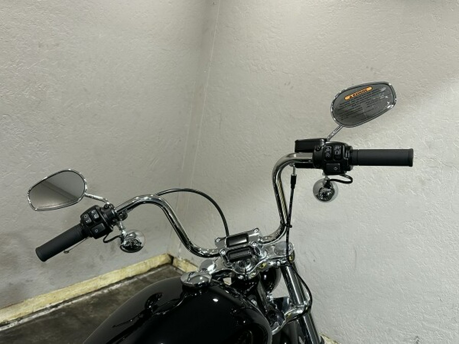 Harley-Davidson Softail Standard 2024 FXST 84508102 VIVID BLACK