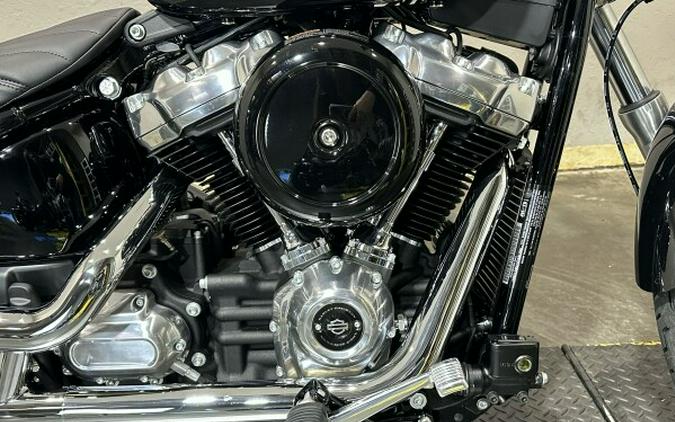 Harley-Davidson Softail Standard 2024 FXST 84508102 VIVID BLACK