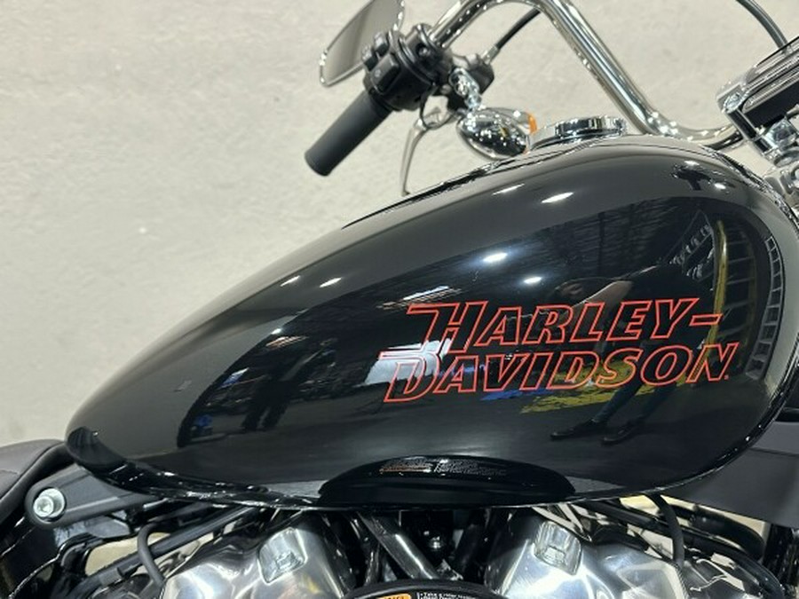 Harley-Davidson Softail Standard 2024 FXST 84508102 VIVID BLACK