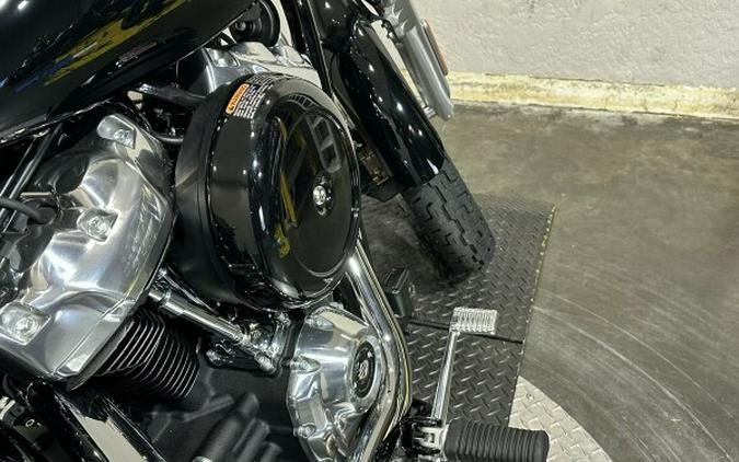 Harley-Davidson Softail Standard 2024 FXST 84508102 VIVID BLACK