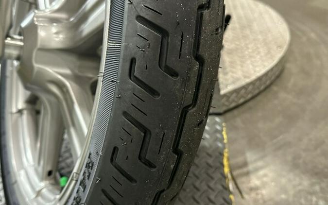 Harley-Davidson Softail Standard 2024 FXST 84508102 VIVID BLACK