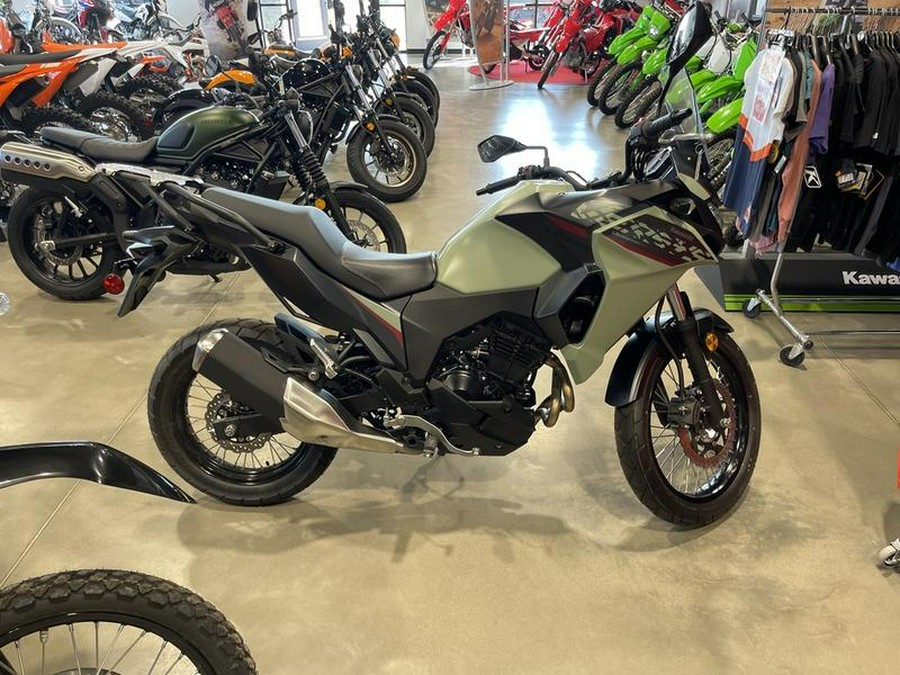 2023 Kawasaki 300 VERSYS X ABS GRY/GRN