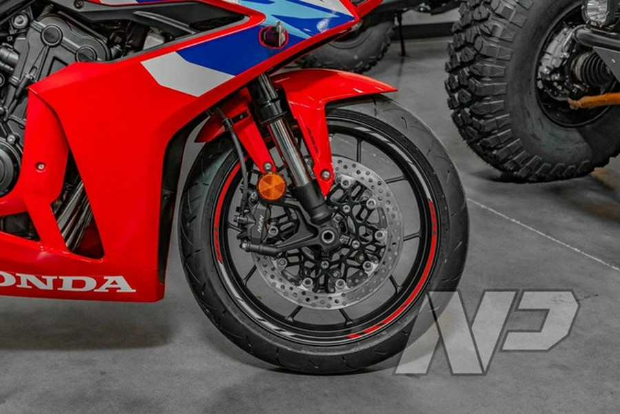 2025 Honda CBR650R E-Clutch