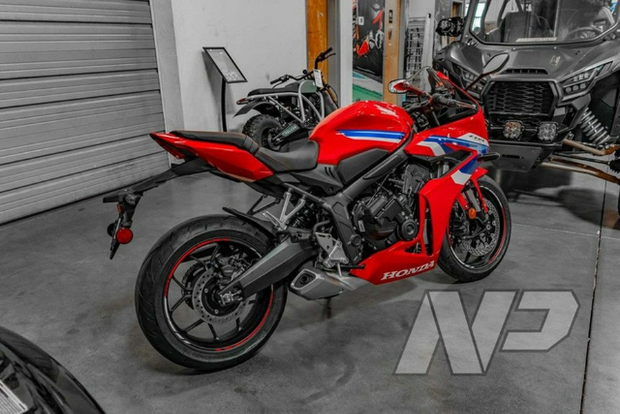 2025 Honda CBR650R E-Clutch