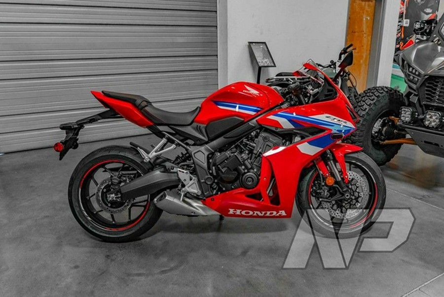 2025 Honda CBR650R E-Clutch