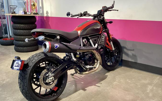 2025 Ducati Scrambler Icon