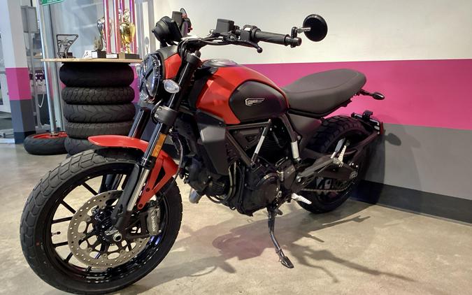 2025 Ducati Scrambler Icon